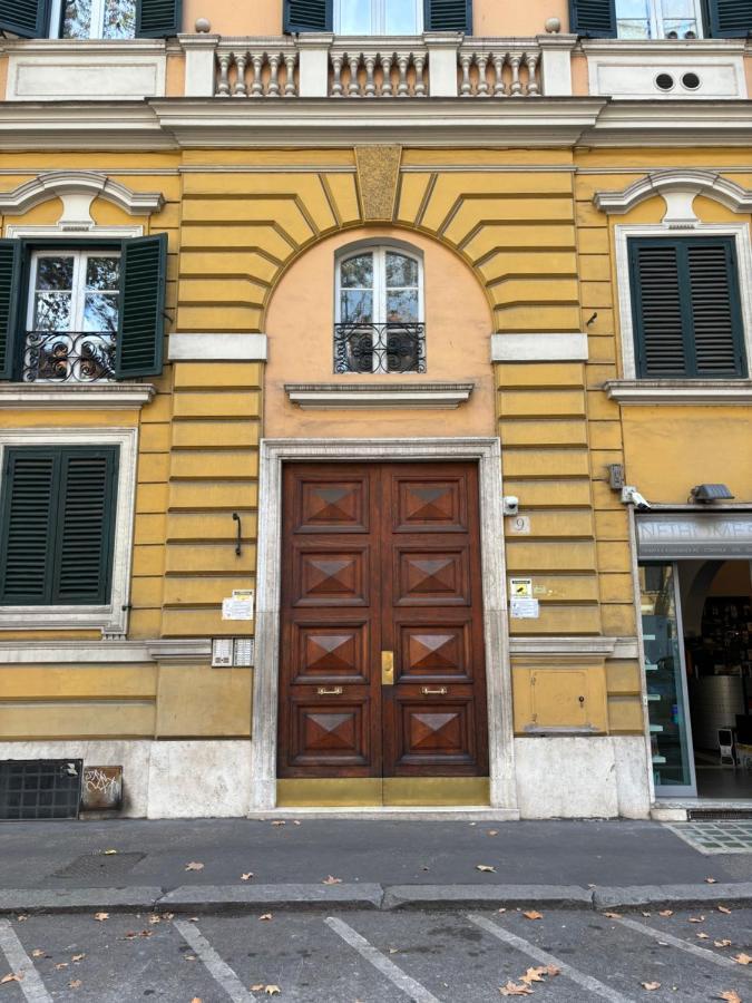 Vatican Tiny House Рим Екстериор снимка